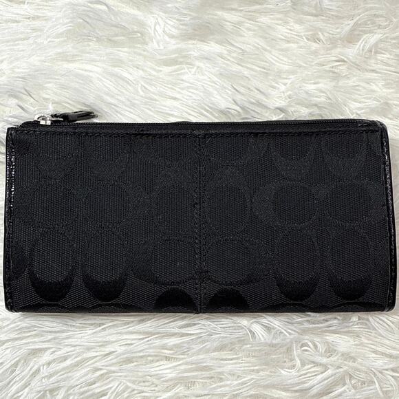 COACH Ashley Signature Canvas Jacquard  Wallet - Picture 2 of 8